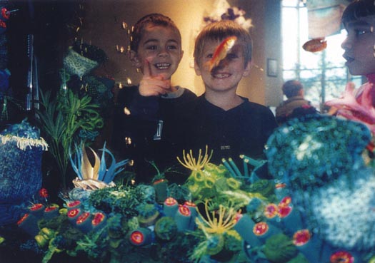kids w aquarium